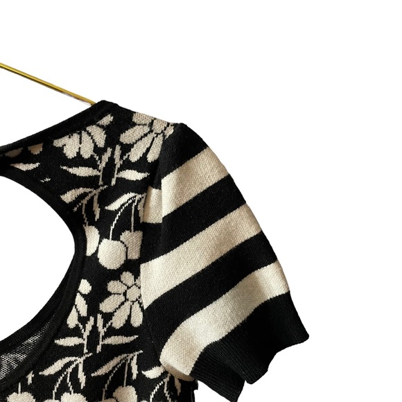 Anthropologie Maeve Trixie Black and White Cropped Sweater Tee Size Small - Picture 8 of 11